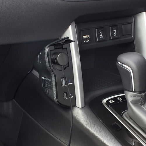 YAC 槌屋ヤック 電源BOX ソケット USBポート 車内充電 SYCO8 トヨタ カローラクロス専用