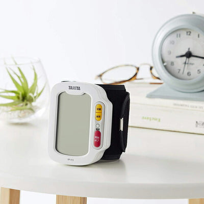 血圧計 手首式 簡単操作 ホワイト タニタ BP-213